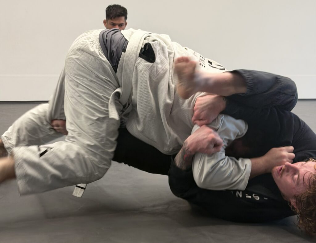 training bjj and self defense on class
